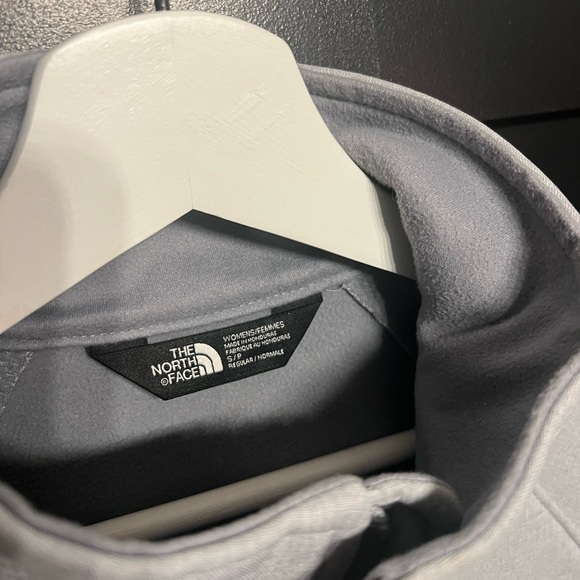 The North Face size small - Picture 3 of 5